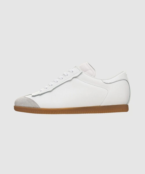 Maison Margiela(メゾンマルジェラ)の「SNEAKERS(スニーカー・レディース・ホワイト・36/37/38)」の1枚目の写真