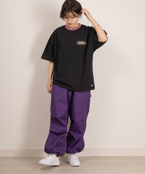 Dickies(ディッキーズ)の「【DICKIES/ディッキーズ】リブラインオーバルワッペンTシャツ/ビッグシルエット/ユニセックス(Tシャツ/カットソー・メンズ・ブルー/ブラック/グリーン/ホワイト/マスタード/ネイビー・M/L/XL)」の9枚目の写真
