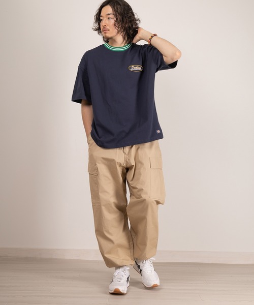 Dickies(ディッキーズ)の「【DICKIES/ディッキーズ】リブラインオーバルワッペンTシャツ/ビッグシルエット/ユニセックス(Tシャツ/カットソー・メンズ・ブルー/ブラック/グリーン/ホワイト/マスタード/ネイビー・M/L/XL)」の11枚目の写真