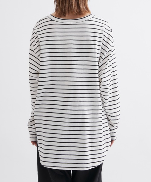 EDIT Gris(エディットグリ)の「【1枚でもインナー使いでも大活躍】オーバーサイズロングスリーブTシャツ(Tシャツ/カットソー・レディース・ホワイト×ブラック/ホワイト・FREE)」の14枚目の写真