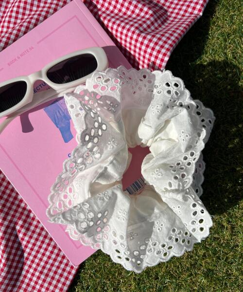 WC（ダブル シー）の「WC/コットンレースビッグシュシュ（シュシュ・レディース・ホワイト・FREE）」の7枚目の写真