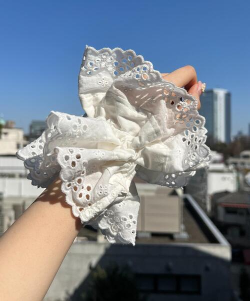 WC（ダブル シー）の「WC/コットンレースビッグシュシュ（シュシュ・レディース・ホワイト・FREE）」の10枚目の写真