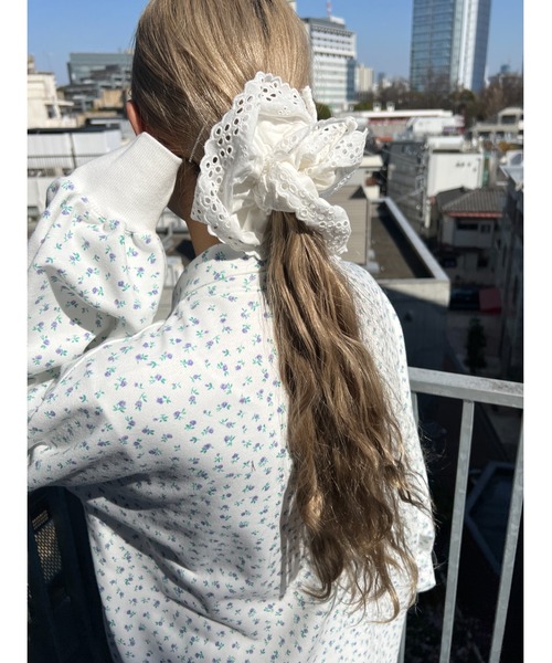 WC（ダブル シー）の「WC/コットンレースビッグシュシュ（シュシュ・レディース・ホワイト・FREE）」の3枚目の写真