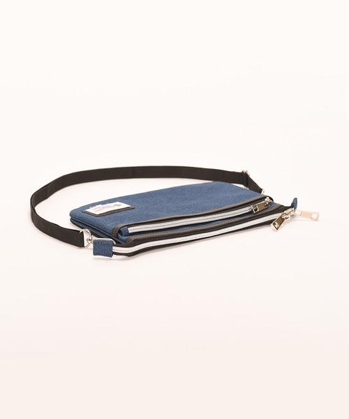 SVEC（シュベック）の「ポリキャンバス サコッシュ（ショルダーバッグ・レディース・ブラック/ネイビー・FREE）」の5枚目の写真