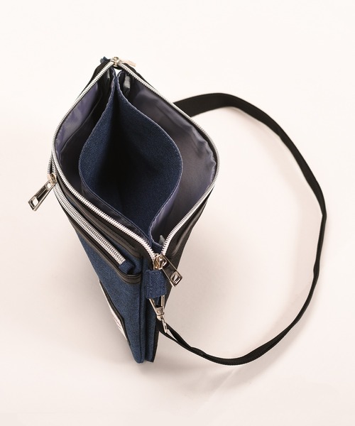 SVEC（シュベック）の「ポリキャンバス サコッシュ（ショルダーバッグ・レディース・ブラック/ネイビー・FREE）」の7枚目の写真