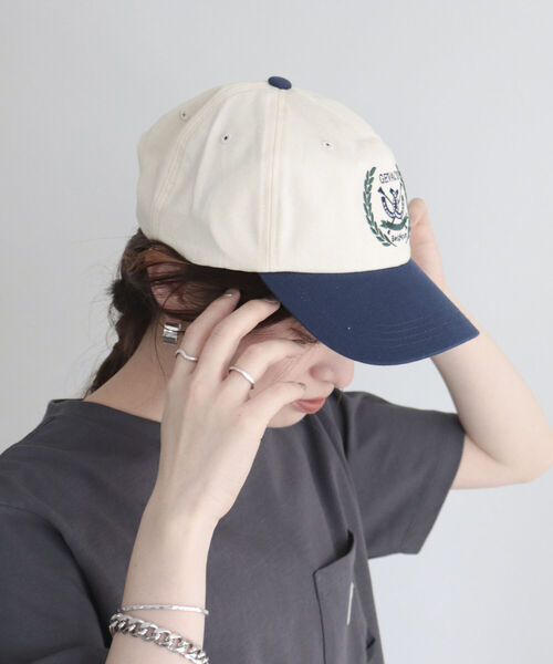 GEVACO(ゲバコ)の「【GEVACO/ゲバコ】キャンバス配色刺しゅうキャップ(キャップ・レディース・ネイビー/ベージュ/グリーン・FREE)」の11枚目の写真