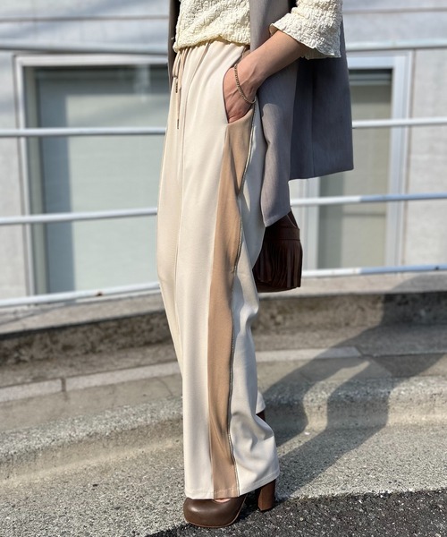 mi via loca（ミヴィアロカ）の「ラメとのダブルラインパンツ（その他パンツ・レディース・ベージュ/アイボリー/イエロー・FREE）」の10枚目の写真
