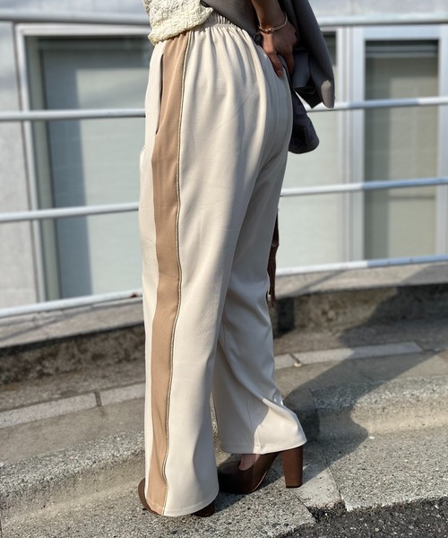 mi via loca（ミヴィアロカ）の「ラメとのダブルラインパンツ（その他パンツ・レディース・ベージュ/アイボリー/イエロー・FREE）」の15枚目の写真