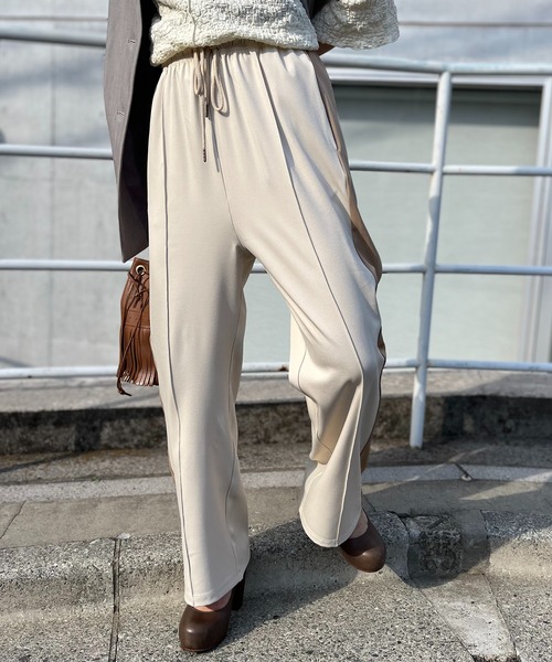 mi via loca（ミヴィアロカ）の「ラメとのダブルラインパンツ（その他パンツ・レディース・ベージュ/アイボリー/イエロー・FREE）」の8枚目の写真