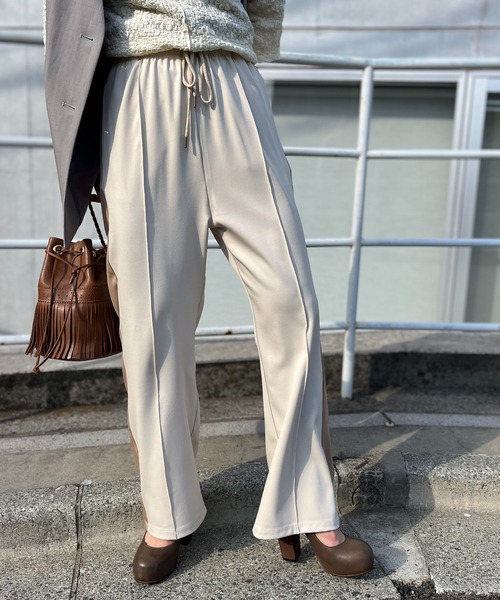 mi via loca（ミヴィアロカ）の「ラメとのダブルラインパンツ（その他パンツ・レディース・ベージュ/アイボリー/イエロー・FREE）」の5枚目の写真