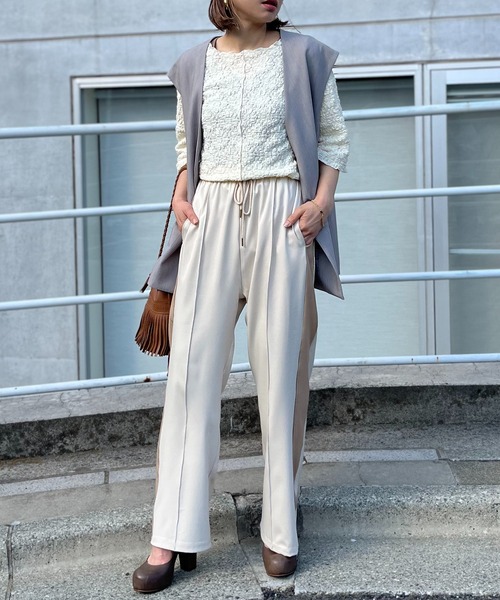 mi via loca（ミヴィアロカ）の「ラメとのダブルラインパンツ（その他パンツ・レディース・ベージュ/アイボリー/イエロー・FREE）」の18枚目の写真