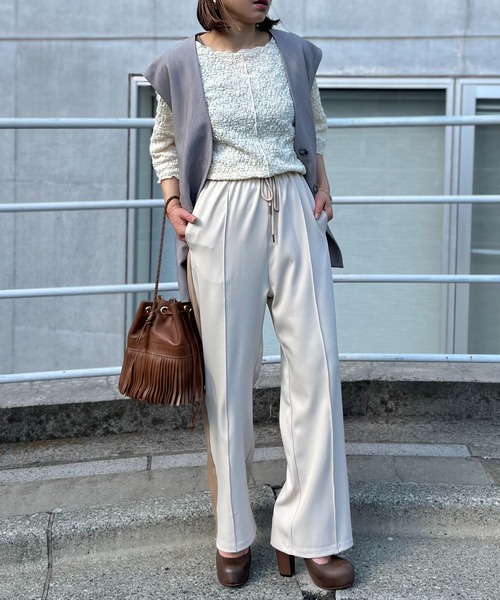 mi via loca（ミヴィアロカ）の「ラメとのダブルラインパンツ（その他パンツ・レディース・ベージュ/アイボリー/イエロー・FREE）」の20枚目の写真