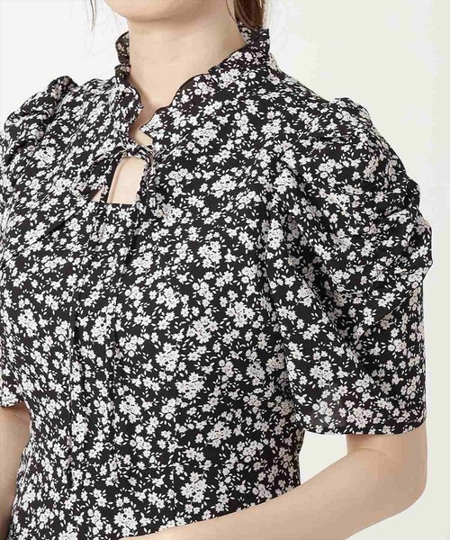 WILLSELECTION(ウィルセレクション)の「オープンネックフラワーワンピース(ワンピース・レディース・ブルー系その他/グリーン系その他/ブラック系その他・MEDIUM)」の8枚目の写真