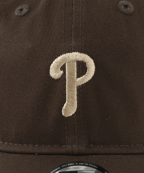 NEW ERA（ニューエラ）の「【NEW ERA / ニューエラ】9TWENTY SIDELOGO CAP（キャップ・メンズ・ベージュ/ブラウン/チャコールグレー/ブラック/ホワイト/グリーン/ホワイト系その他/ダークブルー・FREE）」の14枚目の写真