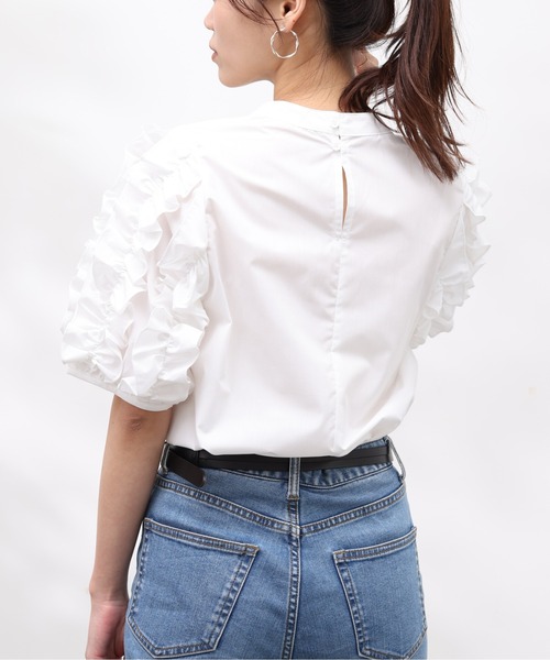 Chez toi（シェトワ）の「フリルスリーブブラウス（シャツ/ブラウス・レディース・オフホワイト/ブラック/サックスブルー・FREE）」の4枚目の写真