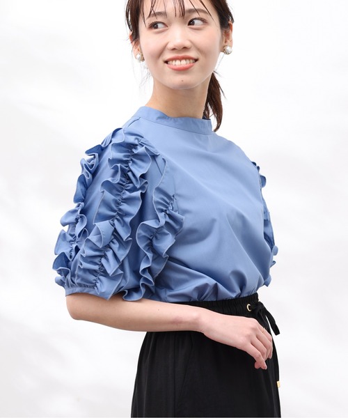 Chez toi（シェトワ）の「フリルスリーブブラウス（シャツ/ブラウス・レディース・オフホワイト/ブラック/サックスブルー・FREE）」の12枚目の写真