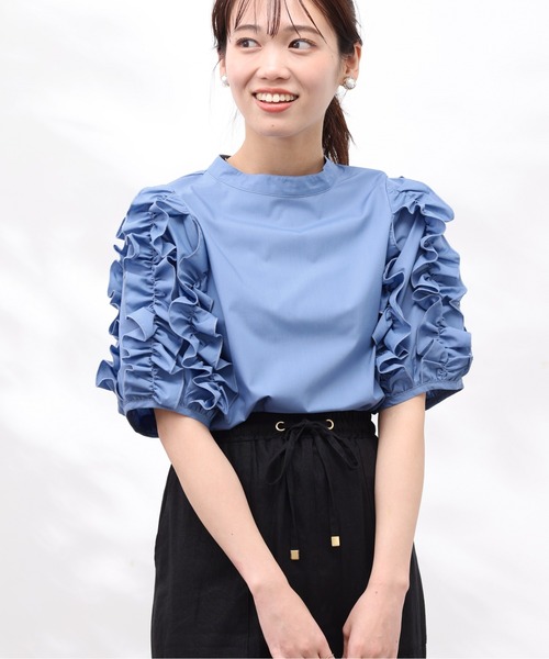 Chez toi（シェトワ）の「フリルスリーブブラウス（シャツ/ブラウス・レディース・オフホワイト/ブラック/サックスブルー・FREE）」の13枚目の写真