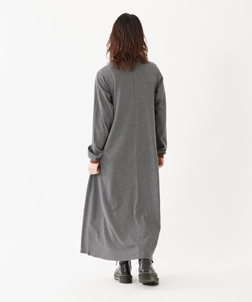 MILKFED.(ミルクフェド)の「COLLEGE LOGO DRESS(ワンピース・レディース・ネイビー/チャコール・ONE SIZE)」の6枚目の写真