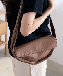 Ada. | フェイクレザーショルダーボディバッグ(ショルダーバッグ)