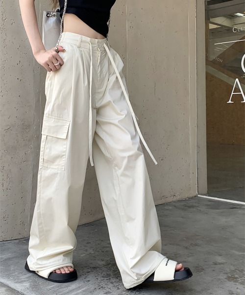 【BCBG MAXAZRIA】トレンド感満載カーゴパンツ カーゴパンツ[品番：AZLW0021752]｜AZUL BY MOUSSY（アズール