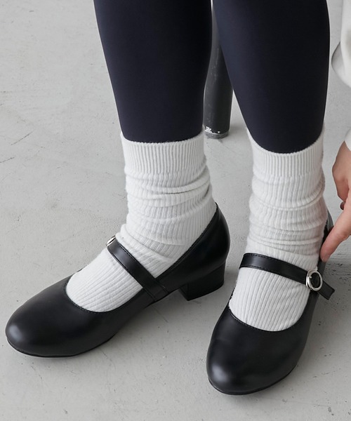 BONLECILL(ボンルシール)の「ラウンドトゥクラシックメリージェーンシューズ(パンプス・レディース・レッド/アイボリー/ブラック/ブラック系1・L/XL/S/M)」の11枚目の写真