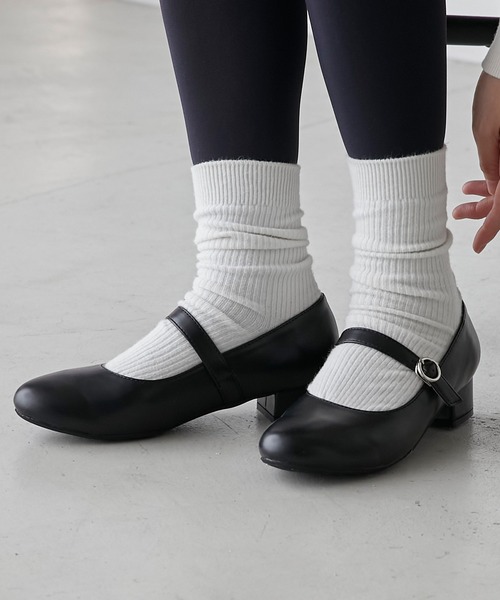 BONLECILL(ボンルシール)の「ラウンドトゥクラシックメリージェーンシューズ(パンプス・レディース・レッド/アイボリー/ブラック/ブラック系1・L/XL/S/M)」の12枚目の写真