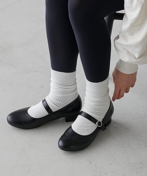 BONLECILL(ボンルシール)の「ラウンドトゥクラシックメリージェーンシューズ(パンプス・レディース・レッド/アイボリー/ブラック/ブラック系1・L/XL/S/M)」の13枚目の写真