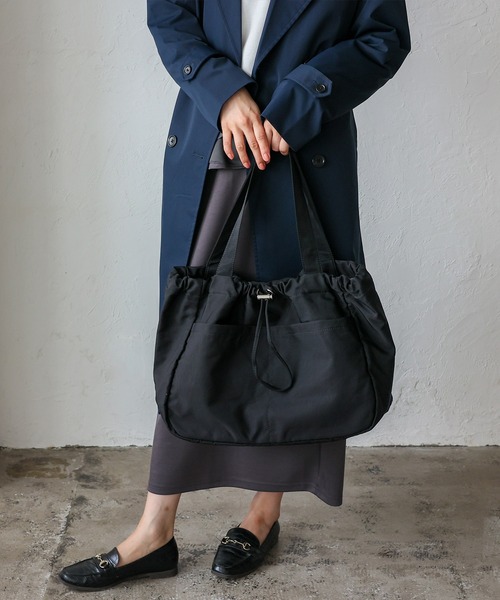 VitaFelice（ヴィータフェリーチェ）の「フロントポケット2typeトート