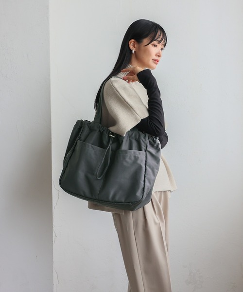 VitaFelice（ヴィータフェリーチェ）の「フロントポケット2typeトートバッグ 巾着バッグ（トートバッグ・レディース・ブラック/チャコール/モカ/ブラック系その他/ブラウン系その他/ブラック系その他2・FREE）」の17枚目の写真