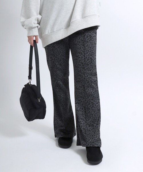 Salong hameu（サロン ハミュー）の「センタープリーツ ヒョウ柄・ゼブラ柄 アニマル総柄フレアパンツ レディース/イージーパンツ（その他パンツ・レディース・ブラック系その他/ベージュ系その他/ホワイト系その他/ベージュ系その他2・L/M）」の16枚目の写真