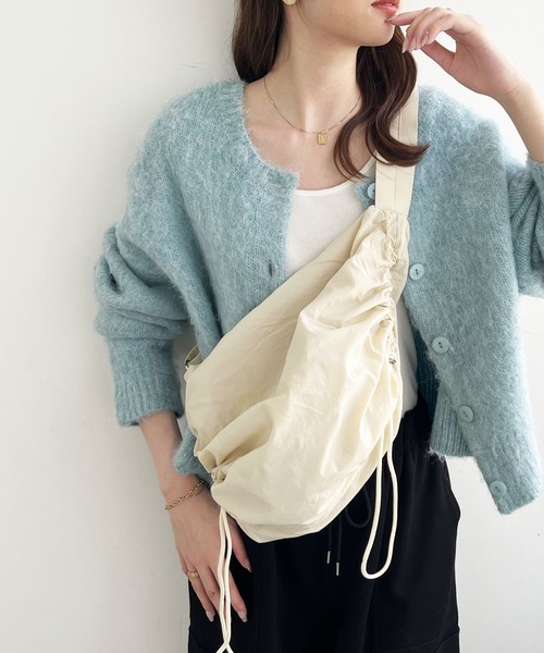 GeeRA（ジーラ）の「ドロストショルダー（ショルダーバッグ・レディース・アイボリー/ブラック/カーキ・FREE）」の2枚目の写真