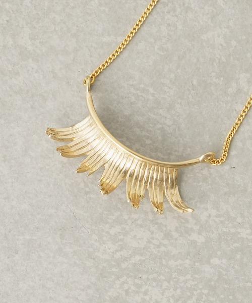 aquvii（アクビ）の「アクビ eyelash necklace（ネックレス・レディース・ゴールド・フリー）」の5枚目の写真