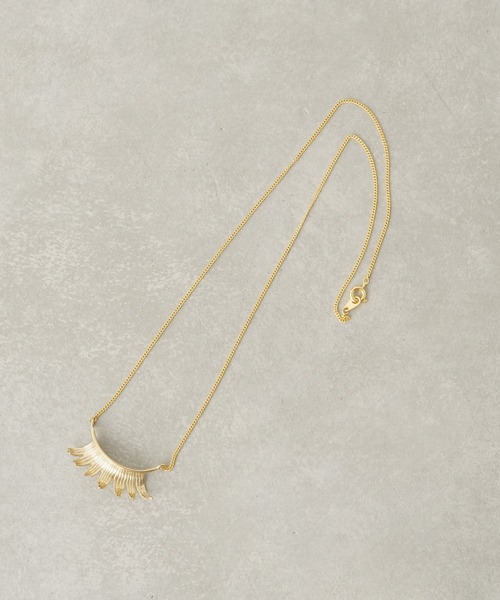 aquvii（アクビ）の「アクビ eyelash necklace（ネックレス・レディース・ゴールド・フリー）」の6枚目の写真