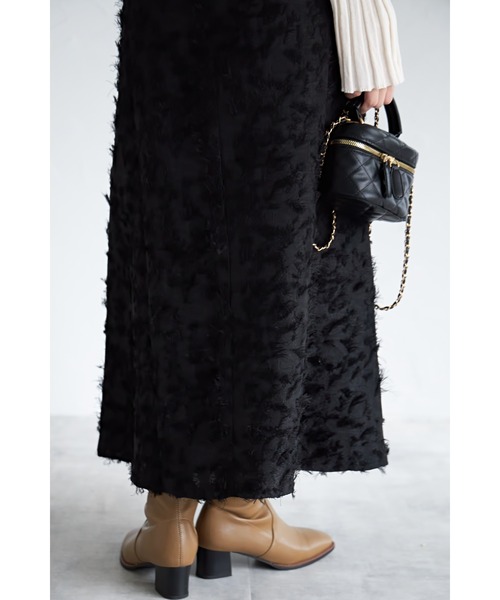 &. NOSTALGIA（アンドドットノスタルジア）の「【ZOZO限定】フリンジジャガードAラインスカート（スカート・レディース・ブラック/ピンクベージュ・FREE）」の12枚目の写真