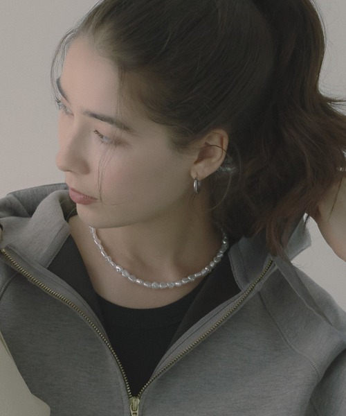 saloon（サルーン）の「SALOON(サルーン)/変形パールショートネックレス（ネックレス・レディース・その他1・FREE）」の7枚目の写真