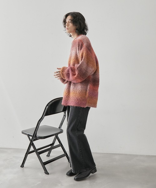 JUNRED（ジュンレッド）の「グラデーションニットプルオーバー（ニット/セーター・メンズ・グリーン/レッド/チャコールグレー・L/M/S）」の21枚目の写真