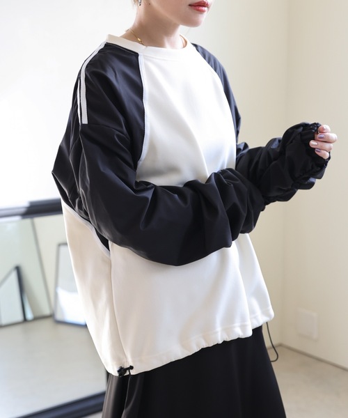 ULEULA(ウルア)の「ボリュームスリーブラインハイブリットスウェット(Tシャツ/カットソー・レディース・アイボリー/ブラック・FREE)」の5枚目の写真