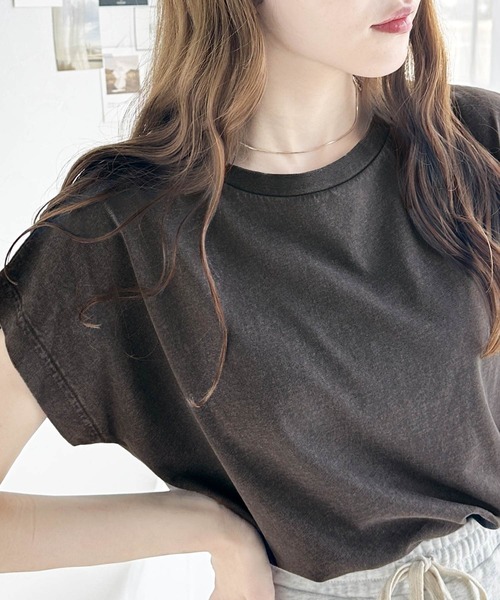 Java（ジャバ）の「《Javaジャバコラボ》洗練された大人のこなれ感。ヴィンテージ加工綿100％フレンチスリーブTシャツ（Tシャツ/カットソー・レディース・ホワイト/グリーン/グレイッシュベージュ/チャコールグレー・MEDIUM/LARGE/X-LARGE/SMALL）」の2枚目の写真