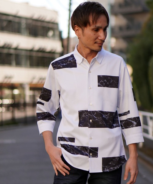 HIDEAWAYS NICOLE（ハイダウェイニコル）の「ハイストレッチポンチ　パーツプリントシャツ（シャツ/ブラウス・メンズ・ネイビー/ホワイト×ブラック・MEDIUM/LARGE/X-LARGE）」の20枚目の写真