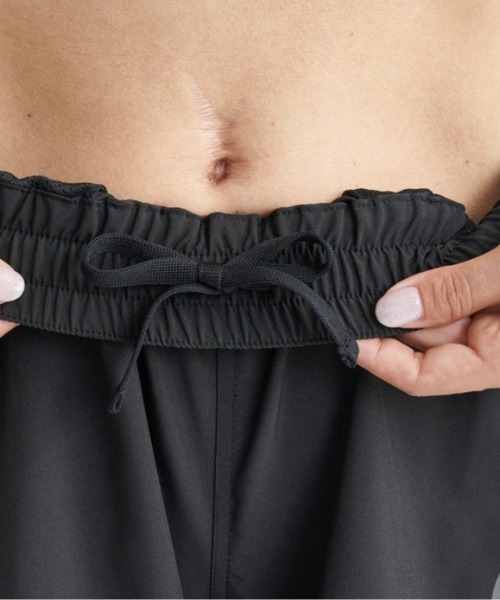 ROXY（ロキシー）の「MY 1ST ROXY SHORTS/ロキシーUVカット速乾ワンポイントロゴウエストゴムフィットネスショートパンツ（その他パンツ・レディース・レッド/ブルー/ブラック・SMALL/MEDIUM/LARGE）」の13枚目の写真