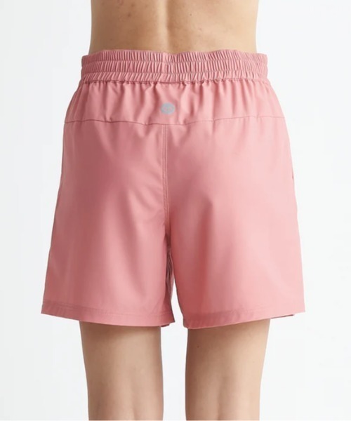 ROXY（ロキシー）の「MY 1ST ROXY SHORTS/ロキシーUVカット速乾ワンポイントロゴウエストゴムフィットネスショートパンツ（その他パンツ・レディース・レッド/ブルー/ブラック・SMALL/MEDIUM/LARGE）」の7枚目の写真