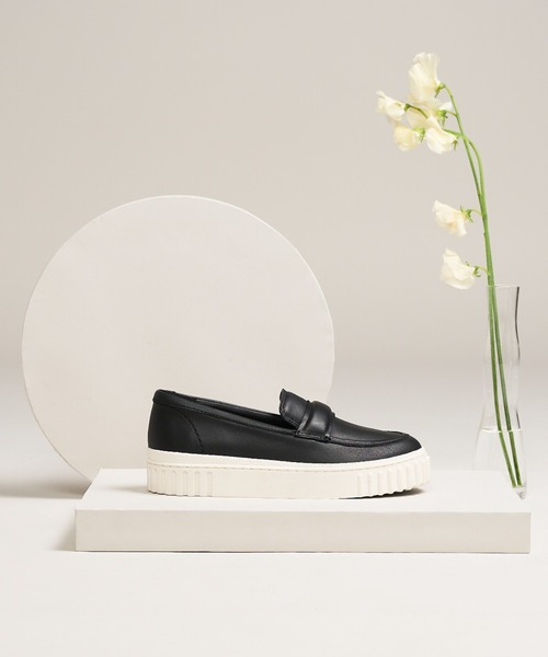 Clarks（クラークス）の「Mayhill Cove / メイヒルコーブ（ブラックレザー）（スリッポン・レディース・ブラック・UK6/UK5.5/UK5/UK4.5/UK4/UK3.5/UK3）」の7枚目の写真