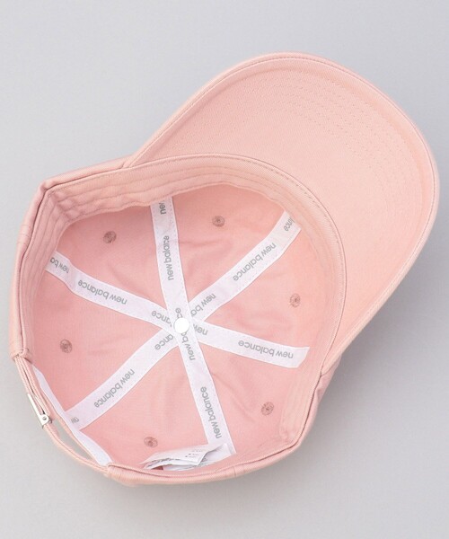 FREAK'S STORE（フリークスストア）の「限定展開　New Balance/ニューバランス　カーブドブリム NB キャップ（キャップ・レディース・ベージュ/ピンク/ブラック/グリーン/ネイビー・ﾌﾘ-）」の6枚目の写真