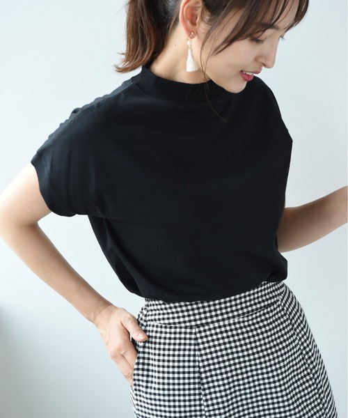 INTERPLANET（インタープラネット）の「度詰めライト天竺フレンチＴシャツ（Tシャツ/カットソー・レディース・グレイッシュベージュ/オフホワイト/ブラック・FREE）」の5枚目の写真