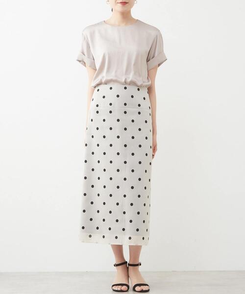 Tiara（ティアラ）の「ドットプリントAラインタイトスカート（スカート・レディース・ブラック/アイボリー・2/3）」の10枚目の写真