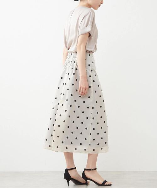 Tiara（ティアラ）の「ドットプリントAラインタイトスカート（スカート・レディース・ブラック/アイボリー・2/3）」の13枚目の写真