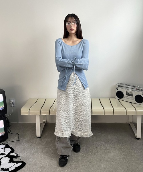 UNE MANSION（ユヌマンション）の「リブストラップリボンスリットカットソー（ニット/セーター・レディース・ブラック/ブルー/アイボリー・FREE）」の16枚目の写真
