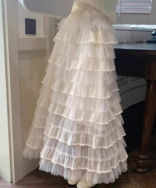 Doux Belle（ドゥーベル）の「フリルチュールロングスカート（スカート・レディース・ベージュ/ブラック/ダークブラウン/キャメル/ピンク/パープル・FREE）」の4枚目の写真