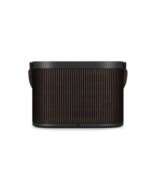 Bang & Olufsen（バングアンドオルフセン）の「Beosound A5 Dark Oak（スピーカー・メンズ・ダークブラウン・ONE SIZE）」の4枚目の写真