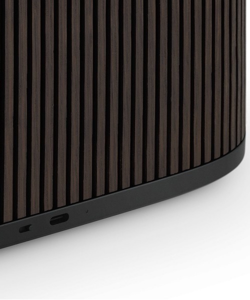 Bang & Olufsen（バングアンドオルフセン）の「Beosound A5 Dark Oak（スピーカー・メンズ・ダークブラウン・ONE SIZE）」の10枚目の写真